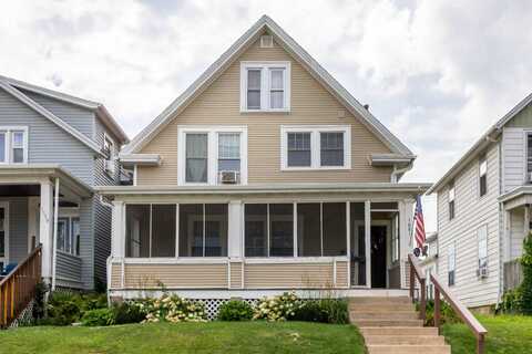 1081 Center, Dubuque, IA 52001