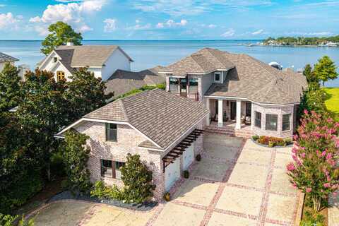 907 Peacock's Point Drive, Destin, FL 32541