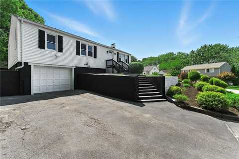 82 Barton Avenue, Warwick, RI 02889