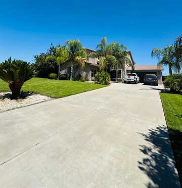 745 Esraelian Avenue E, Fowler, CA 93625