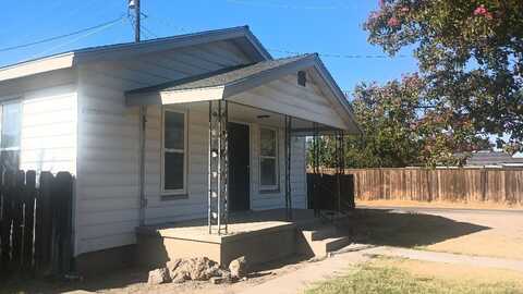 1015 Olive Avenue W, Madera, CA 93637