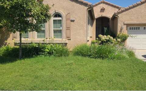 6518 Dovewood Lane W, Fresno, CA 93723