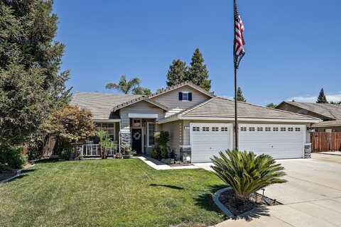 845 McKelvy Avenue, Clovis, CA 93611