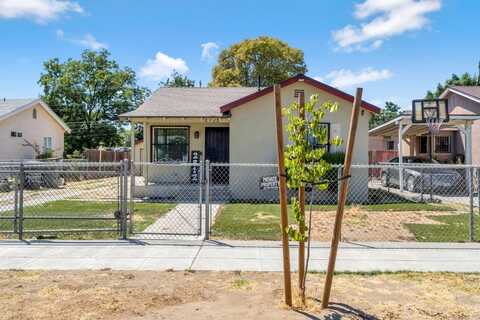 2312 Holly Avenue S, Fresno, CA 93706