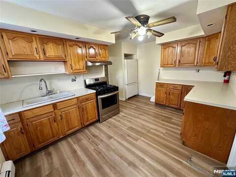 6 Swaine #A, West Orange, NJ 07052