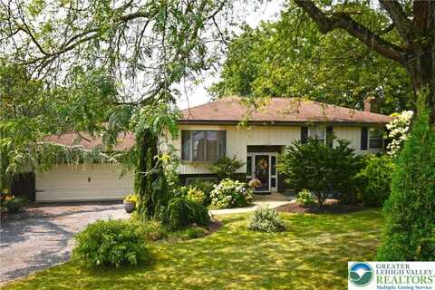 4468 Thebes, White Hall, PA 18052