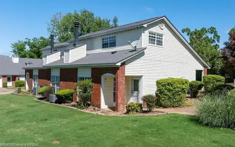 3201 S O ST, Fort Smith, AR 72903