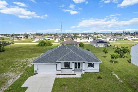 2020 NE Juanita Place, Cape Coral, FL 33909