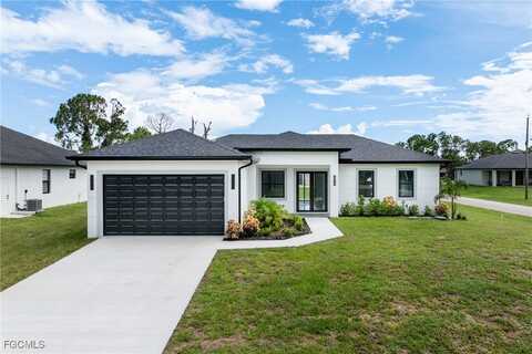 3915 27th Street SW, Lehigh Acres, FL 33976