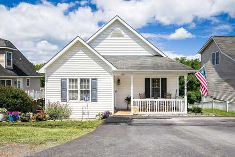 1006 MIDDLEBROOK AVE, STAUNTON, VA 24401
