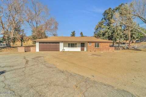 8627 Lake Elizabeth Road, Palmdale, CA 93551