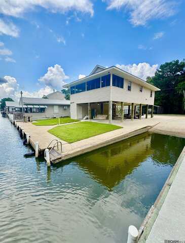 254 Bayou Tranquille Rd, Pierre Part, LA 70339
