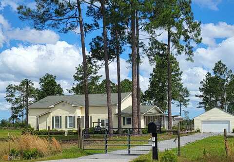 27 Mchugh, Homerville, GA 31634