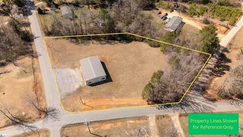 204 Woodberry Road, Laurens, SC 29360