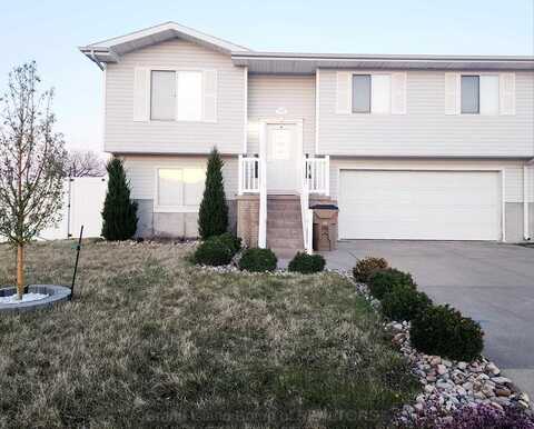 1839 Santa Anita, Grand Island, NE 68801