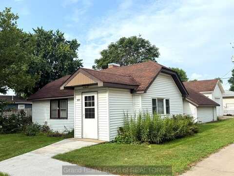 424 N Carey Ave, Grand Island, NE 68803