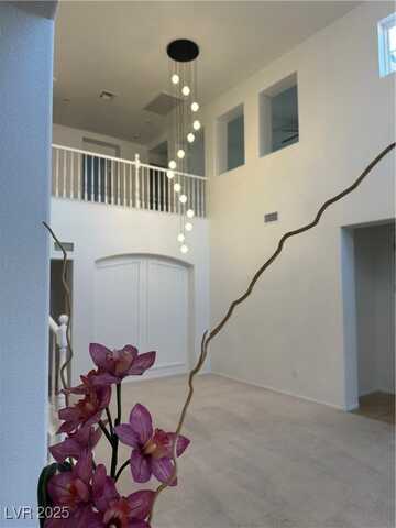 7615 Ironwood Knoll Avenue, Las Vegas, NV 89113