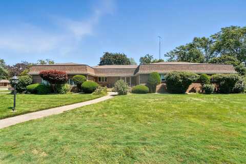 5749 Ellsworth Court, Merrillville, IN 46410
