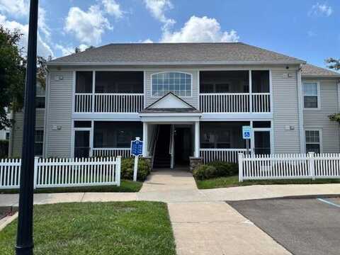 2776 S Knightsbridge Circle, Ann Arbor, MI 48105