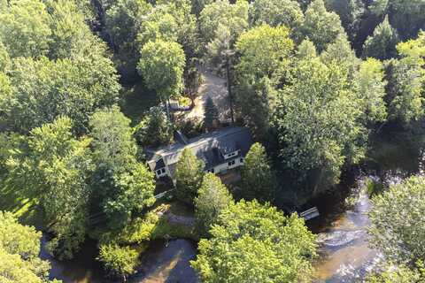 9670 S County Line Road, Manistee, MI 49660
