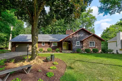 2311 Rothbury Court NE, Grand Rapids, MI 49505
