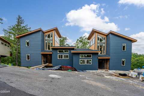 2385 Forge Hideaway Loop, Pigeon Forge, TN 37863
