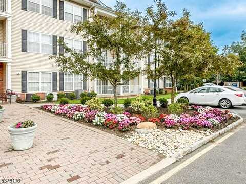 61 Liddle Ave, Edison, NJ 08837
