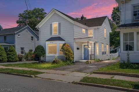 43 Madison St, Newton, NJ 07860