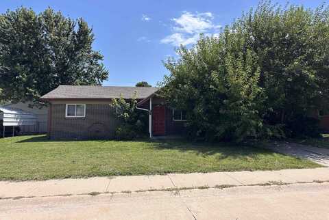5931 Rosewood Dr, Great Bend, KS 67530