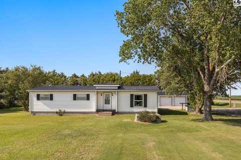 7115 S Whiteside Rd, Hutchinson, KS 67501