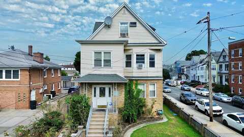 961 AVENUE C, Bayonne, NJ 07002