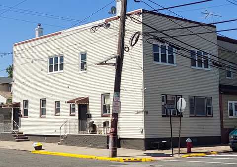 92 EAST 21ST ST, Bayonne, NJ 07002