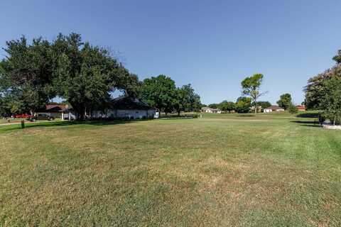 110 Meadowlakes Dr, Meadowlakes, TX 78654