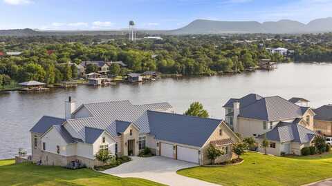 2231 Legends Parkway, Kingsland, TX 78639