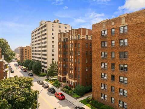 807 W 48th Street, Kansas City, MO 64112