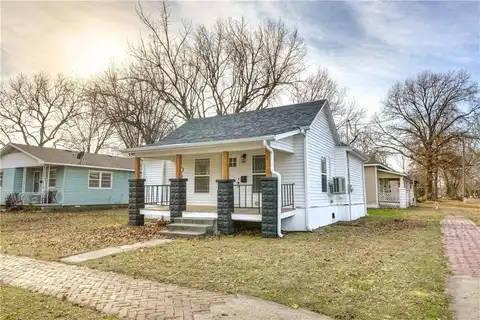 1910 John F Kennedy Street, Pittsburg, KS 66762