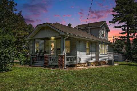 4401 Lloyd Street, Kansas City, KS 66103