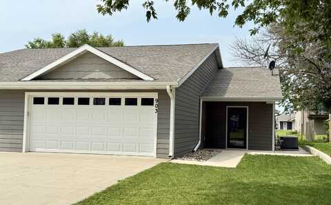 903 5th Avenue SW, Spencer, IA 51301