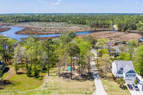 209 Creek View Circle, Sneads Ferry, NC 28460