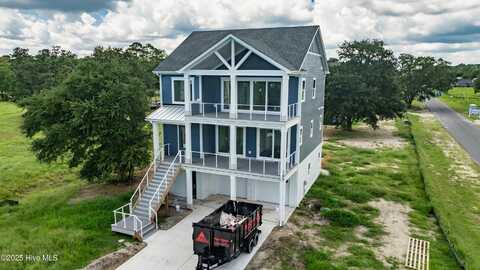 600 Salt Grass Court, Holly Ridge, NC 28445