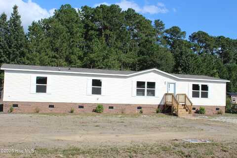 225 Mewborn Drive, Richlands, NC 28574