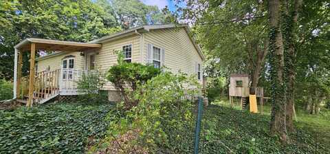 7381 Lansing Avenue, Jackson, MI 49201