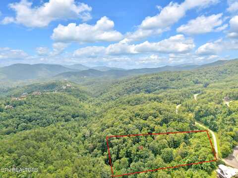 3527 Summit Trails Drive, Sevierville, TN 37862