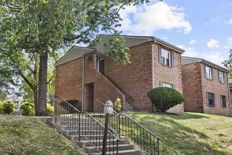 421 Redding Road, Lexington, KY 40507