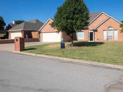 2306 NW 73rd St, Lawton, OK 73505