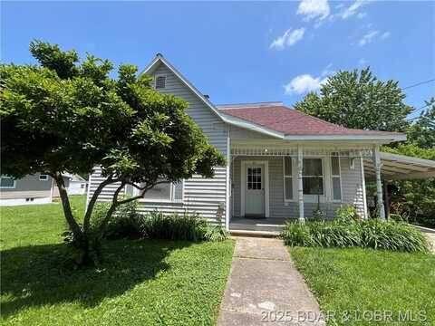 310 Vanburen Street, Versailles, MO 65084