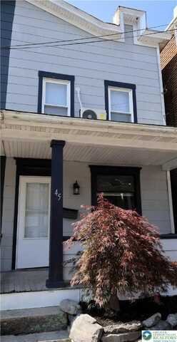 45 E Howard Avenue, Coaldale Boro, PA 18218