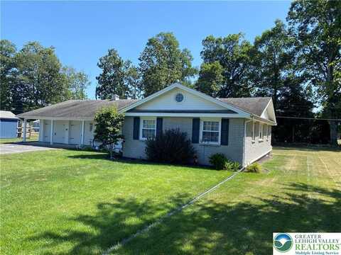 1035 Shadow Oaks Lane, Slatington Boro, PA 18080