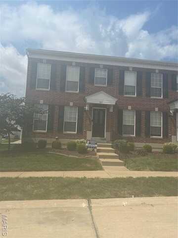817 Brookmead Drive, O'fallon, MO 63366