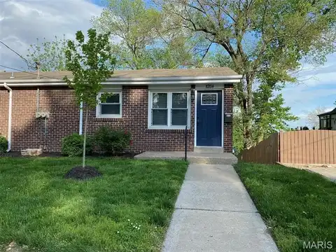 1208 N 5th Street, Saint Charles, MO 63301